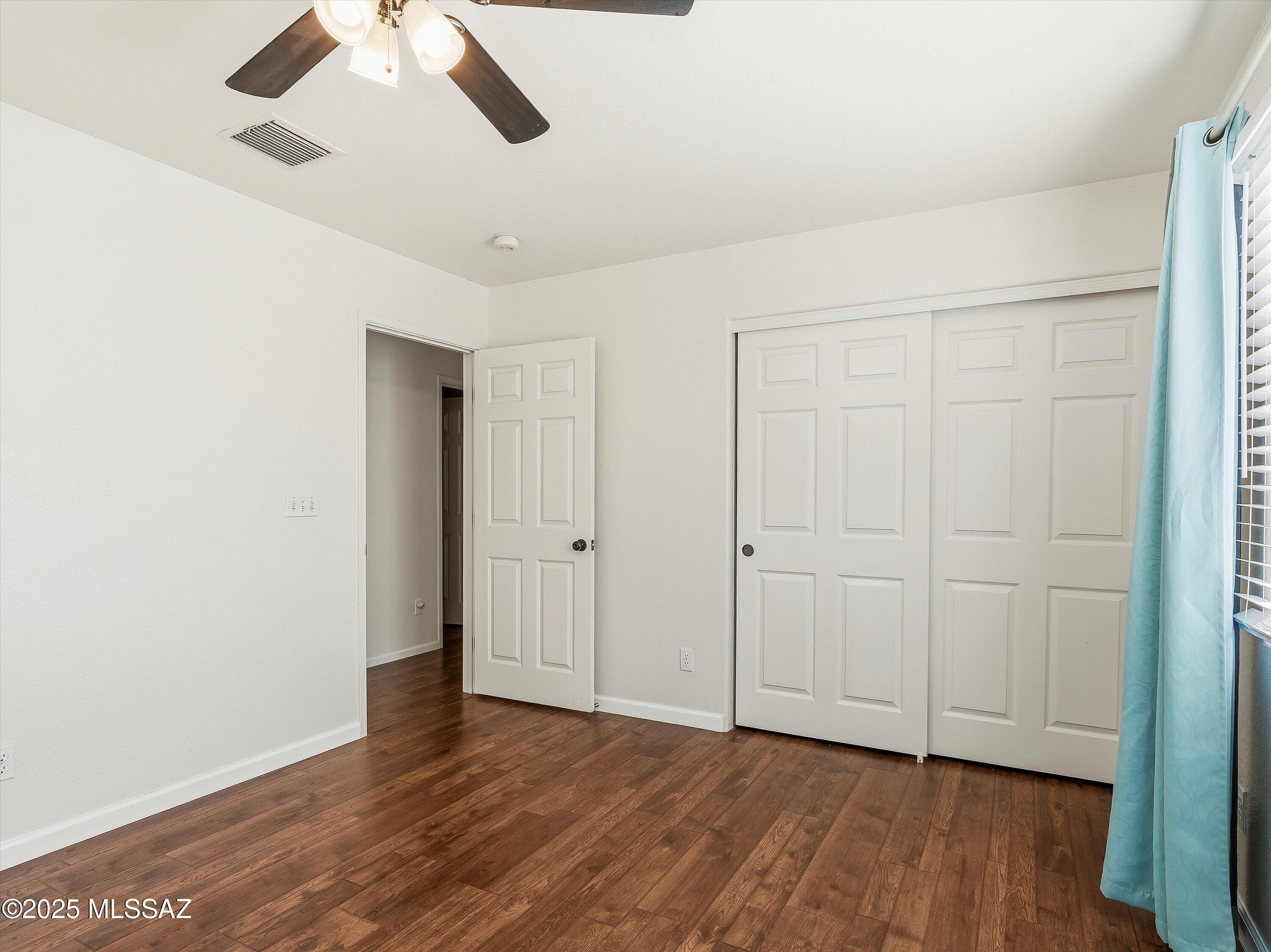 10317 N Mineral Spring Lane