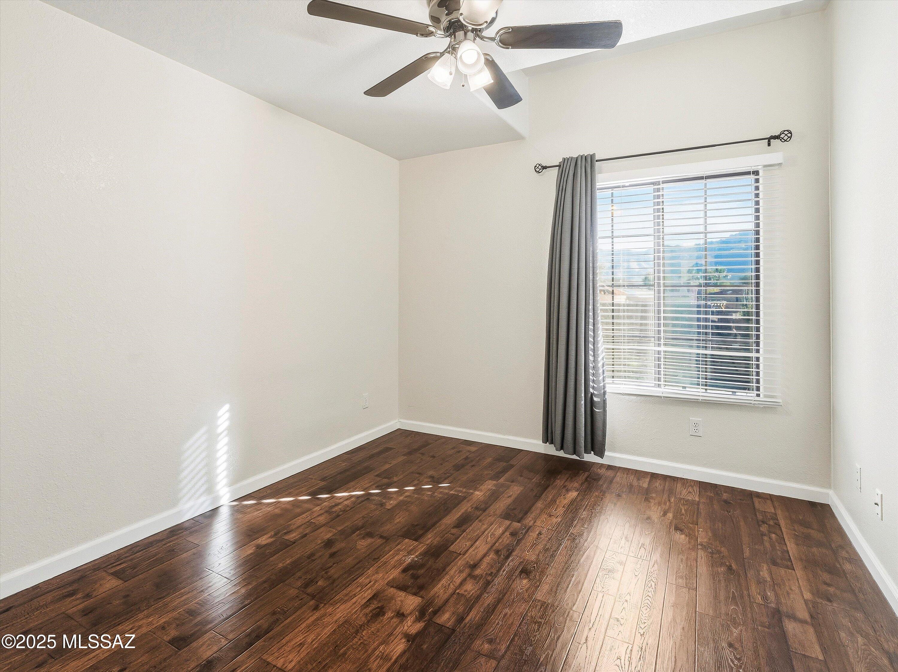 10317 N Mineral Spring Lane