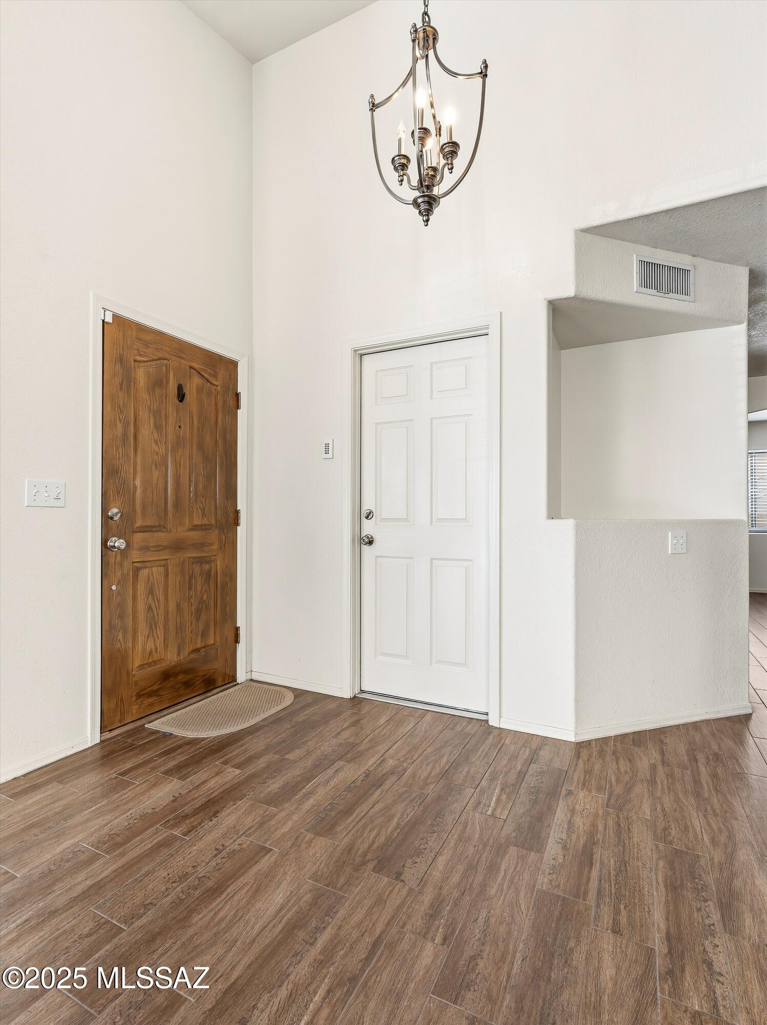 10317 N Mineral Spring Lane