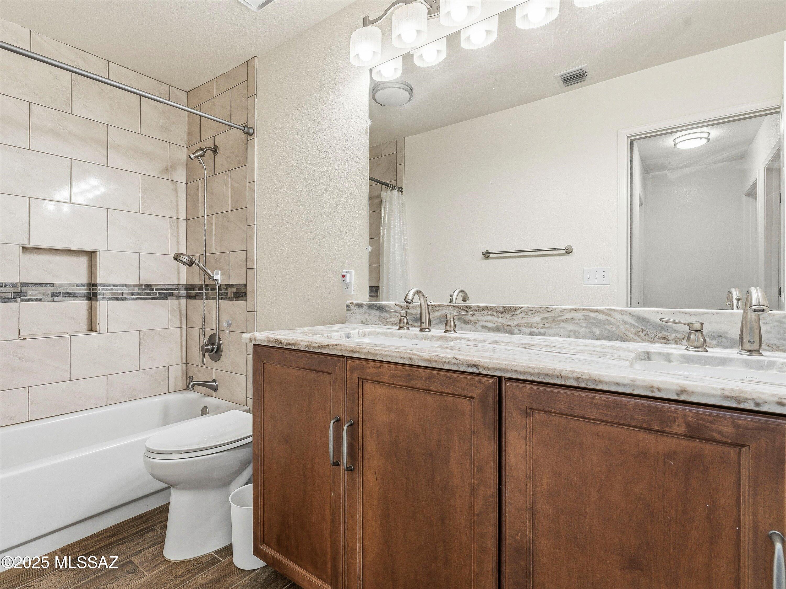 10317 N Mineral Spring Lane