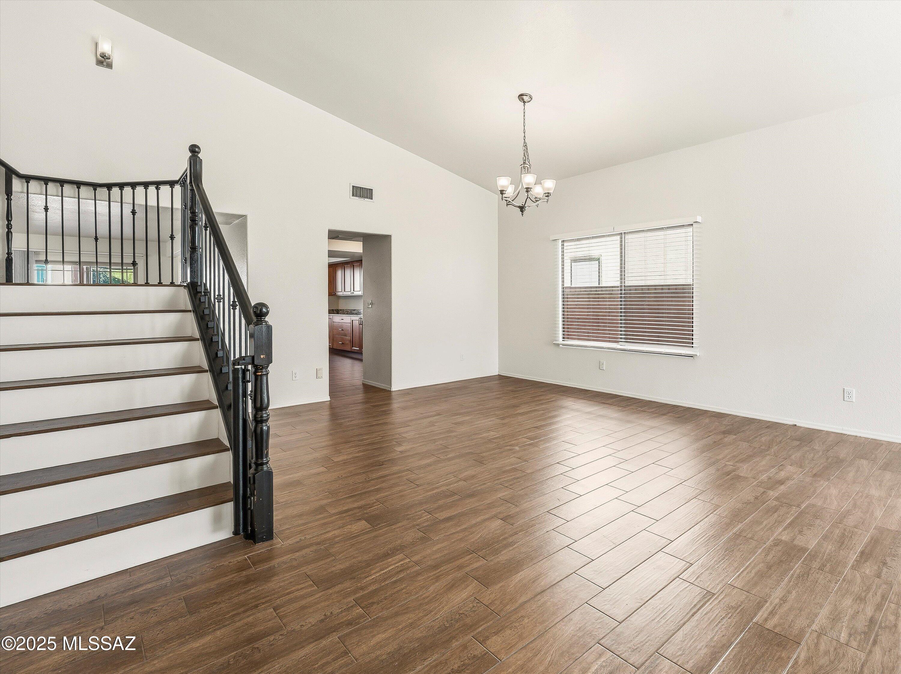 10317 N Mineral Spring Lane