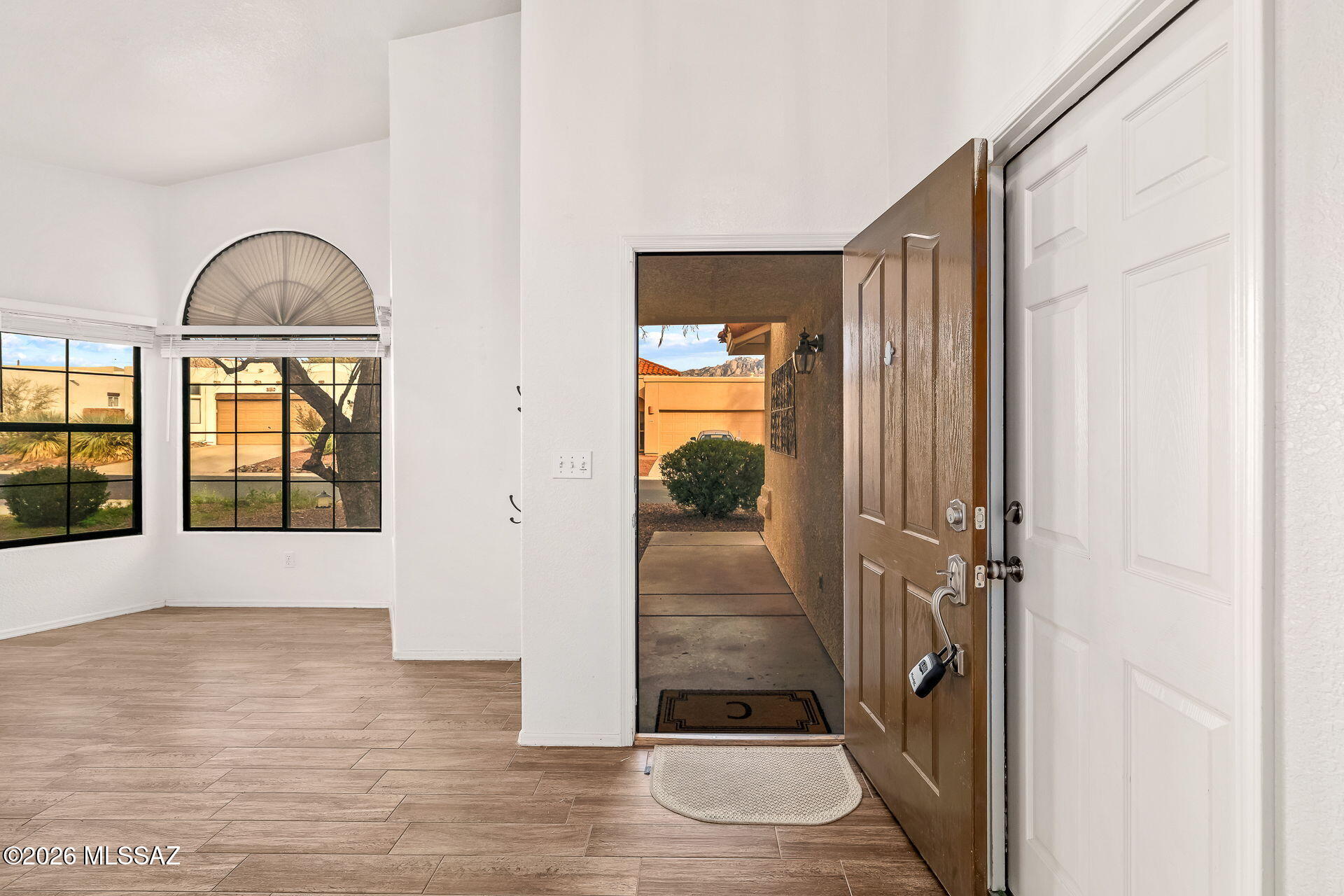 10317 N Mineral Spring Lane