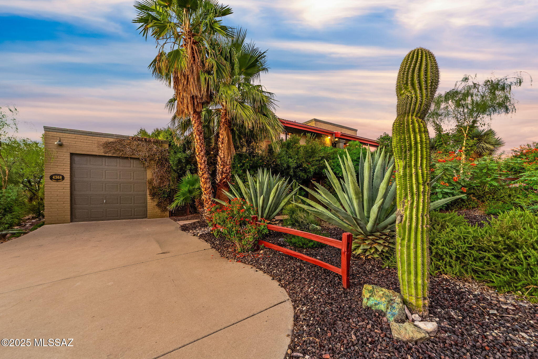 4368 N Camino Colibri