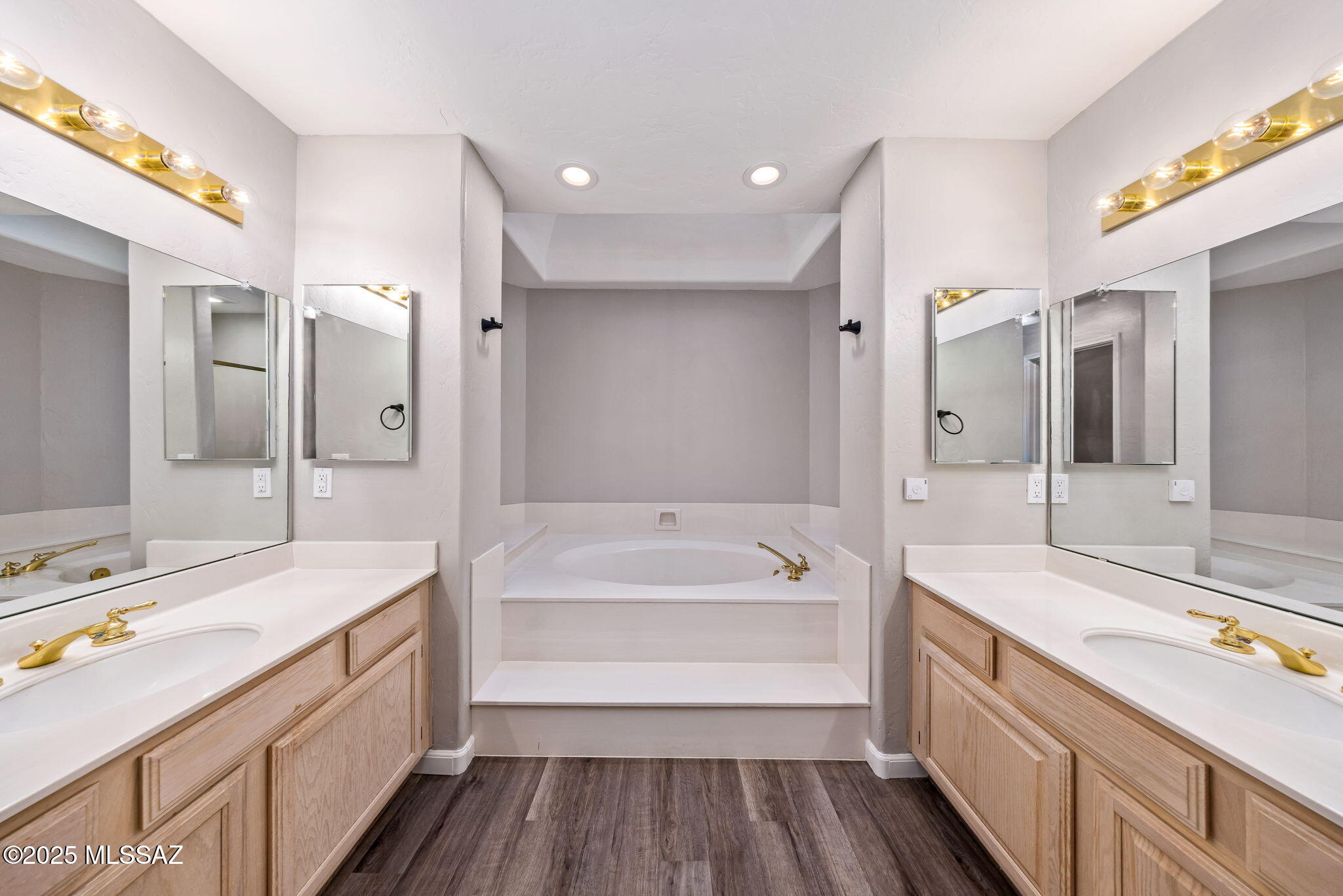 1529 E Ram Canyon Drive