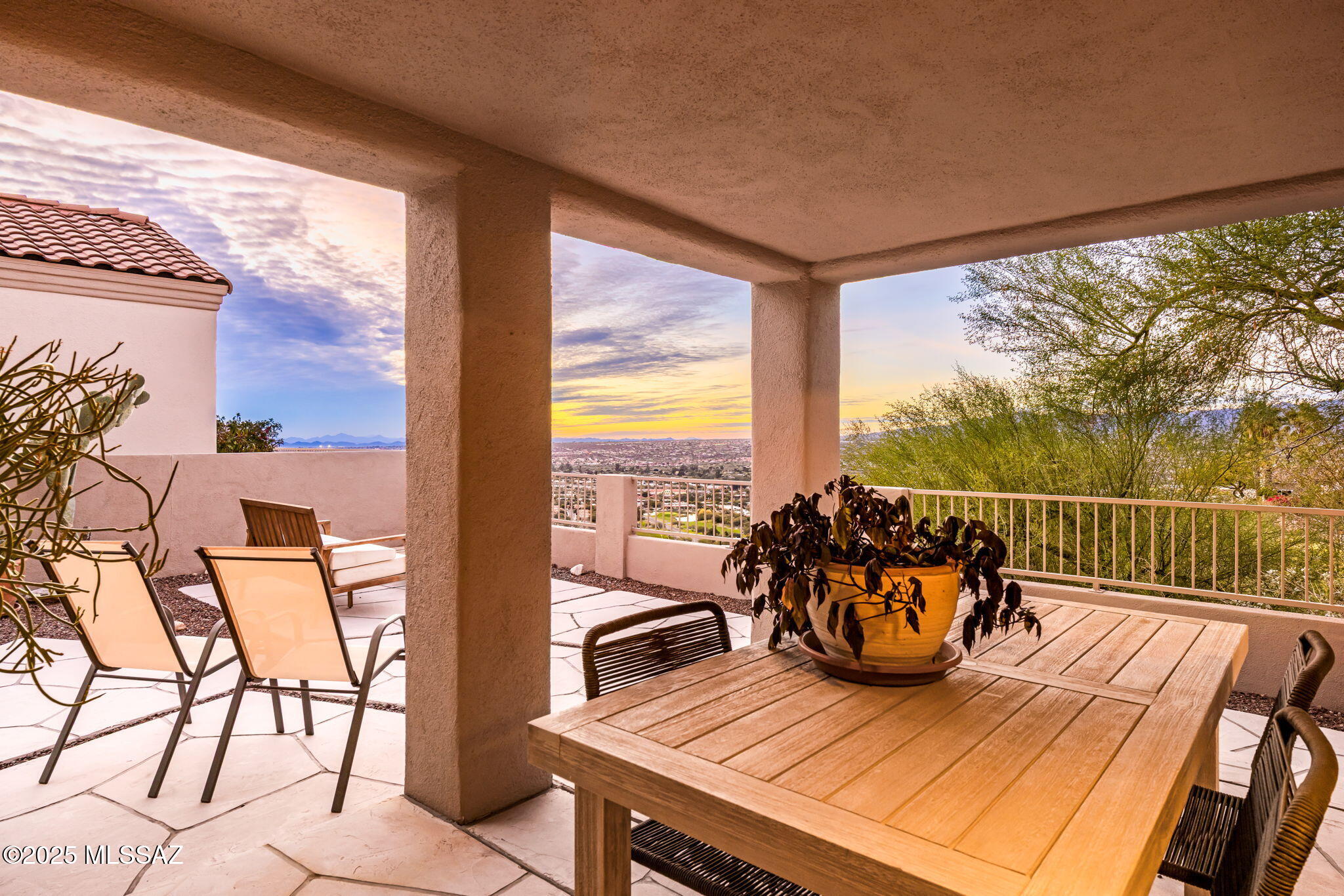 1529 E Ram Canyon Drive