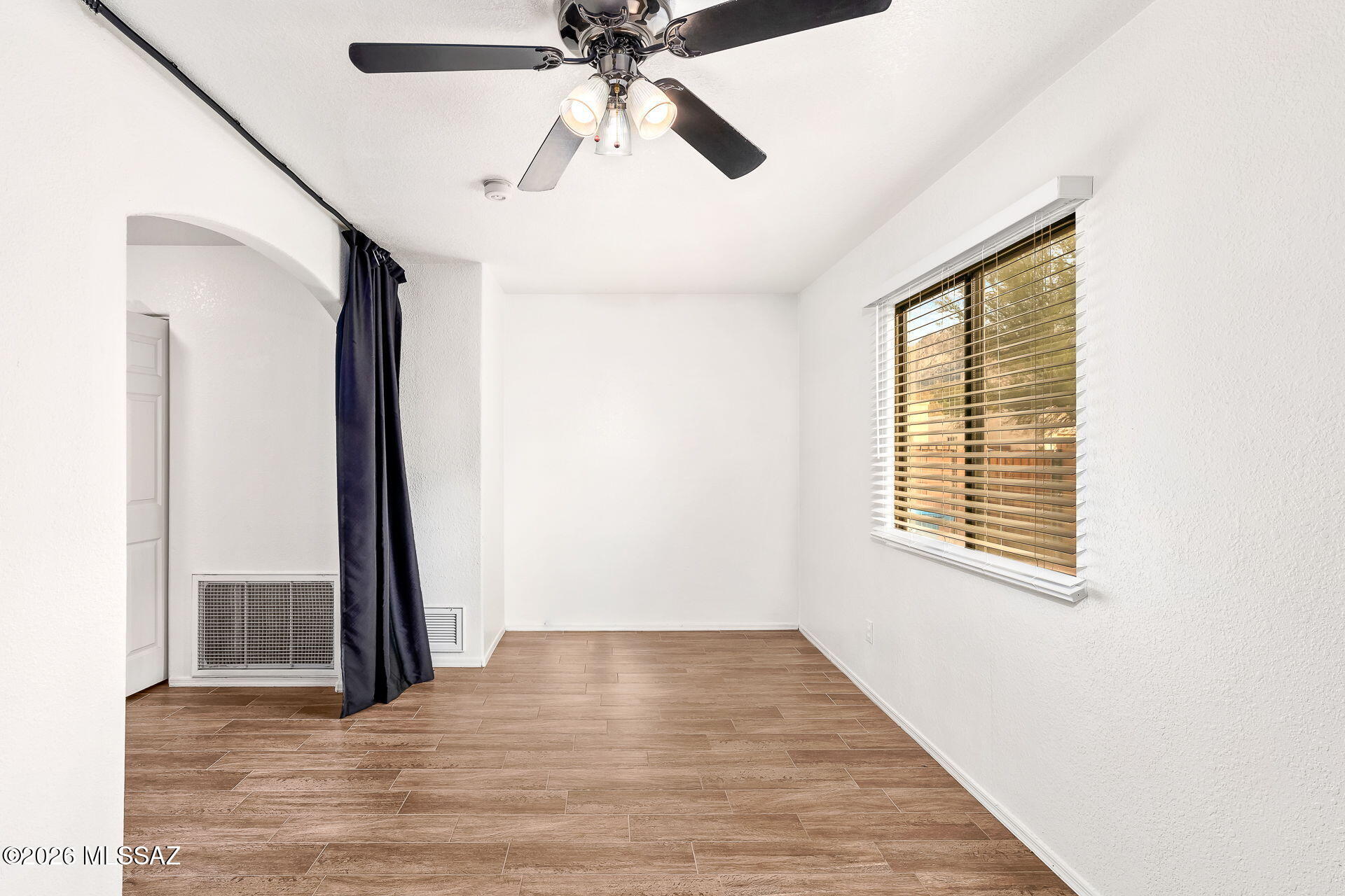 10317 N Mineral Spring Lane