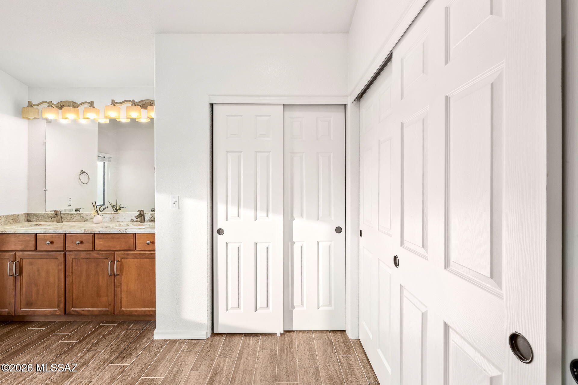 10317 N Mineral Spring Lane