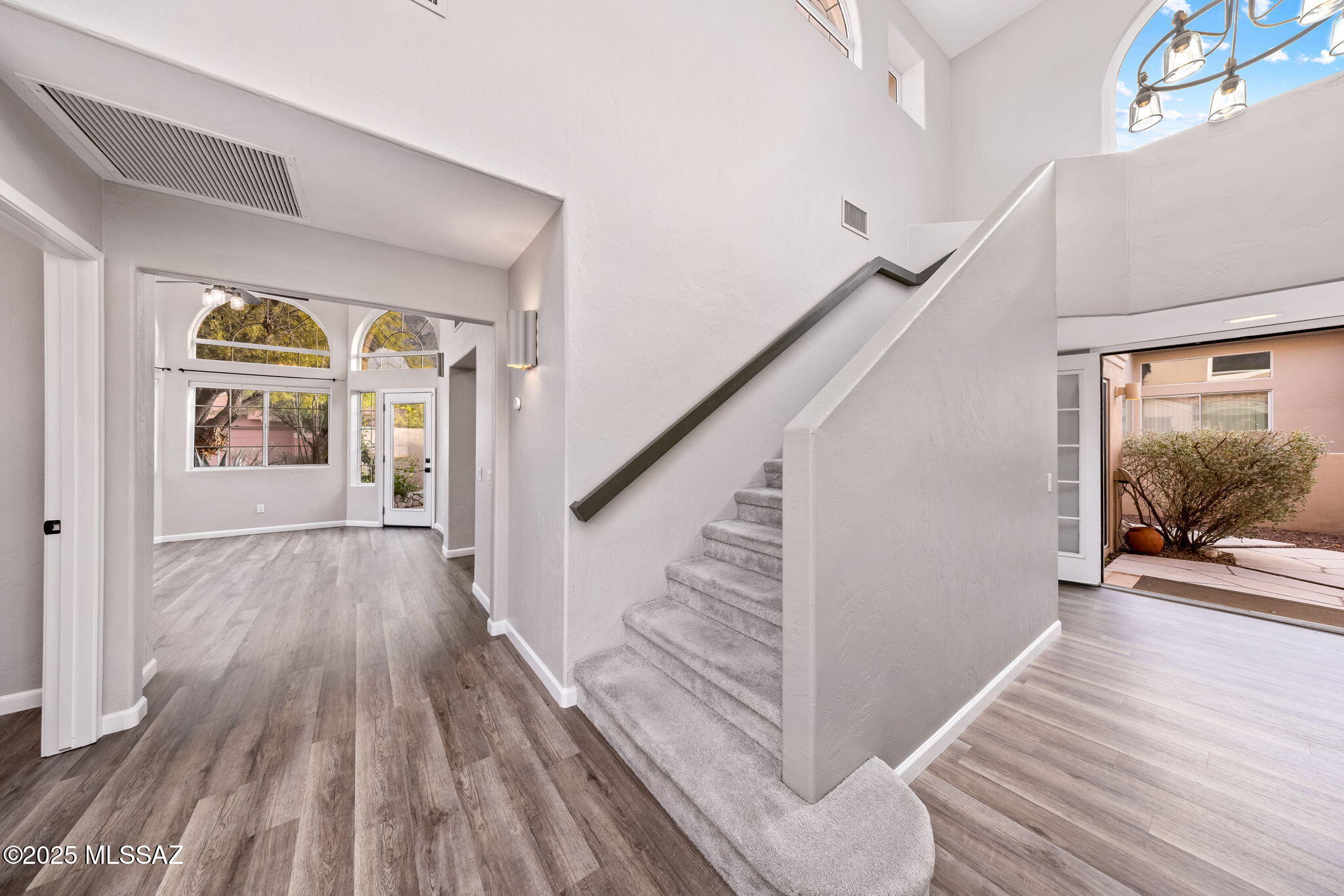 1529 E Ram Canyon Drive