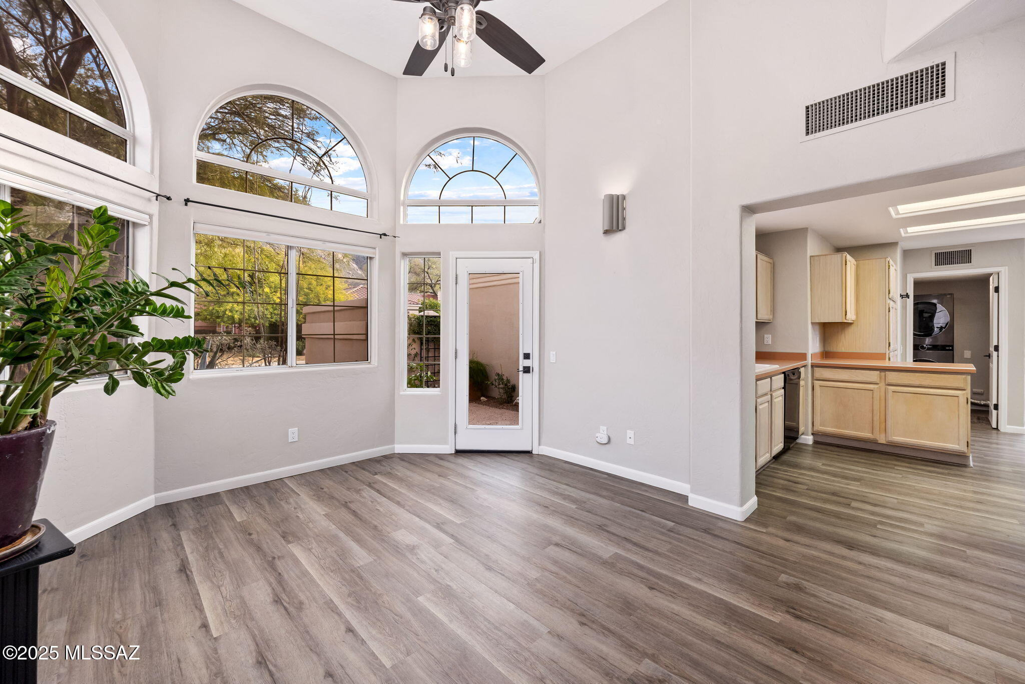 1529 E Ram Canyon Drive