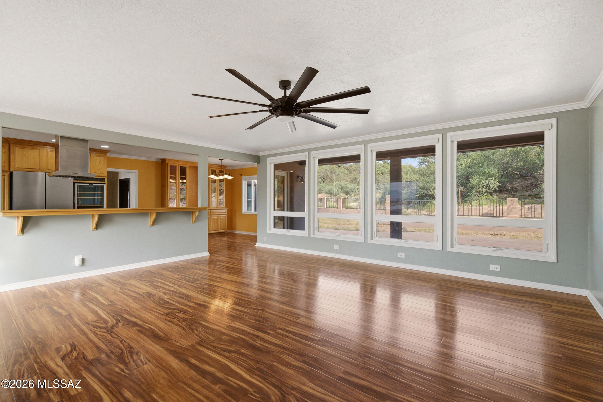 697 S Foothills Drive