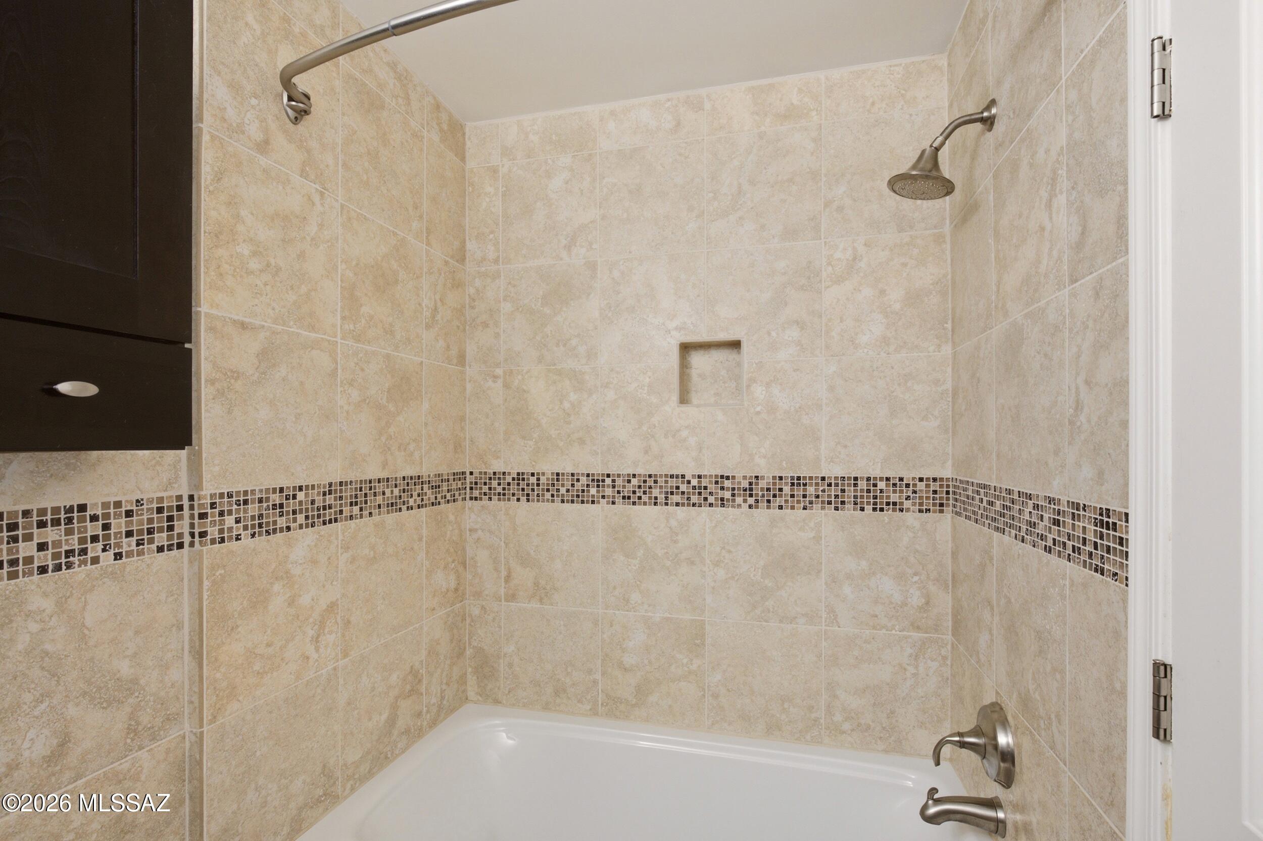 697 S Foothills Drive