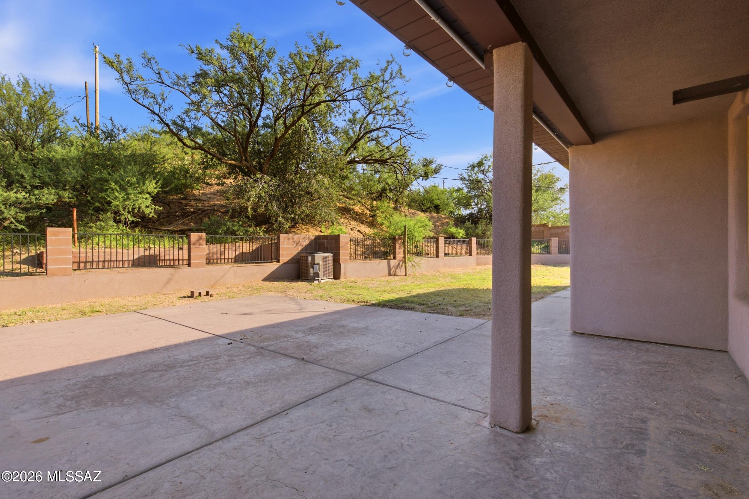 697 S Foothills Drive