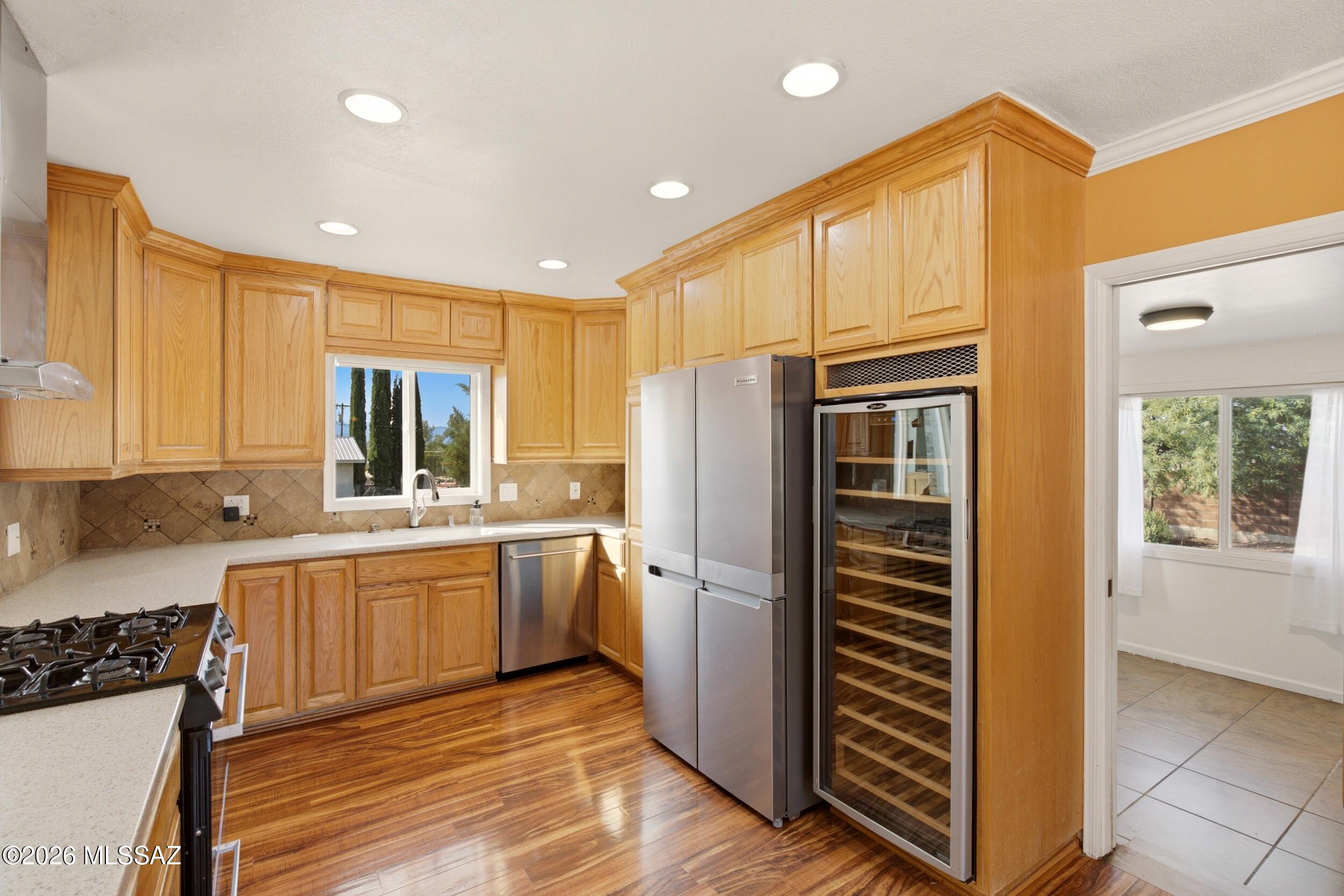 697 S Foothills Drive