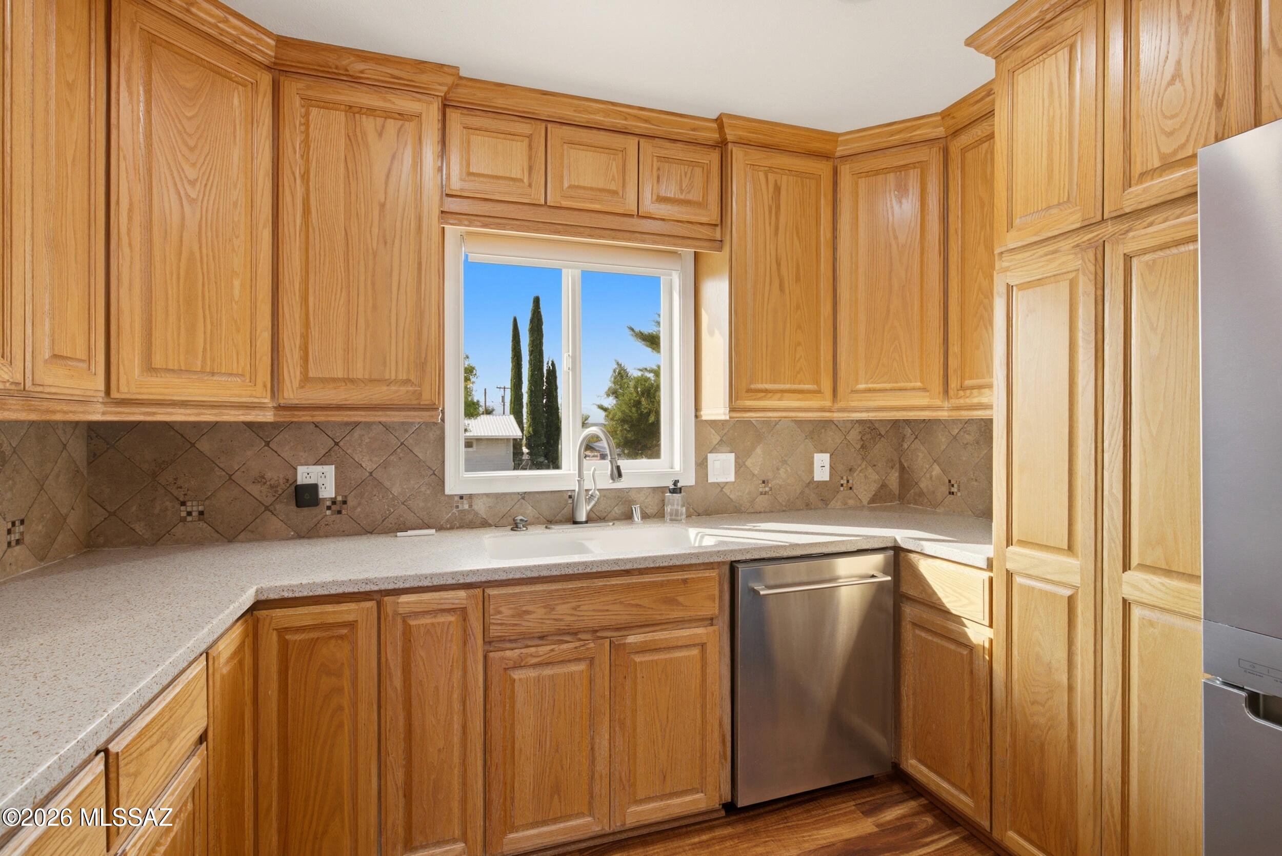 697 S Foothills Drive