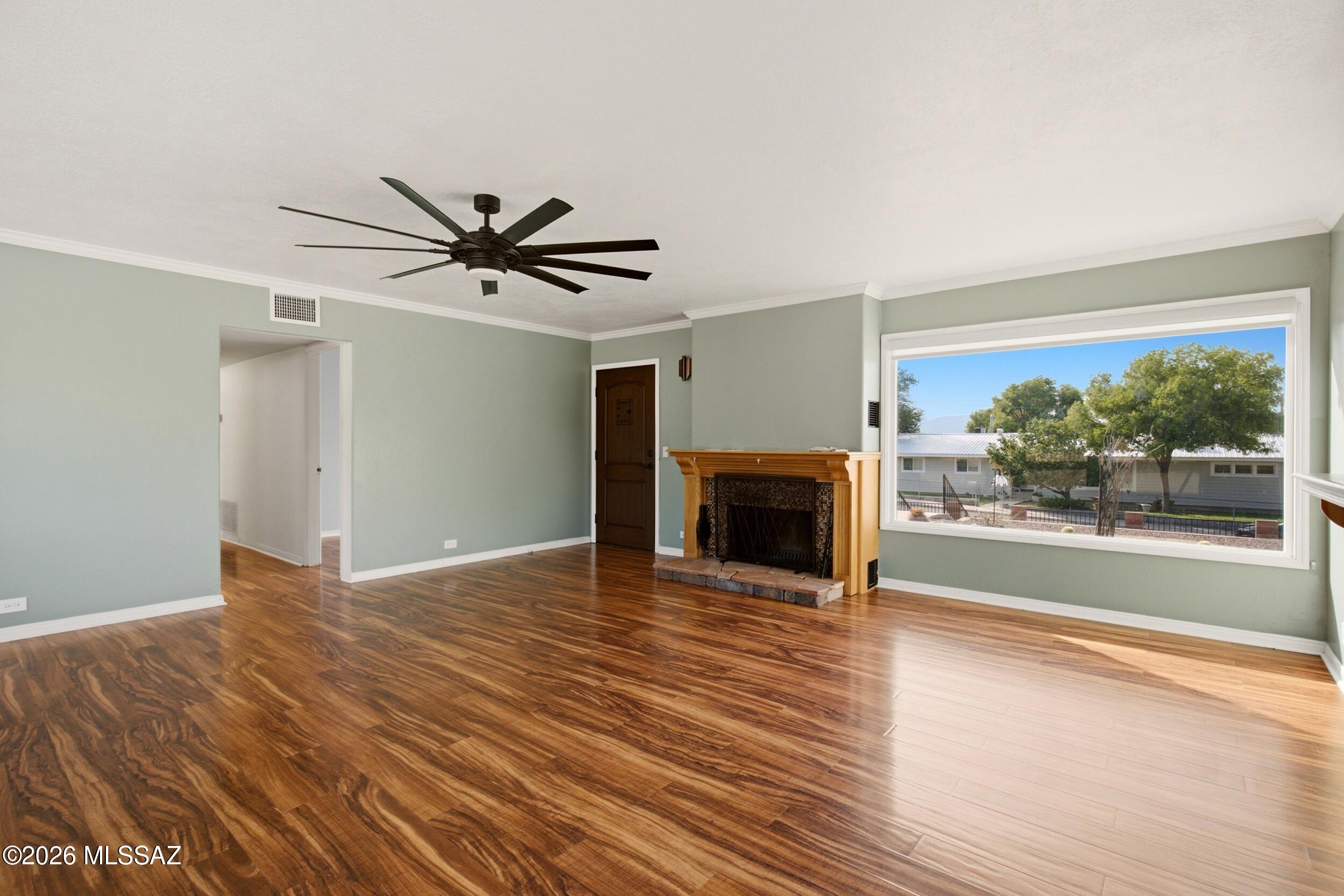 697 S Foothills Drive
