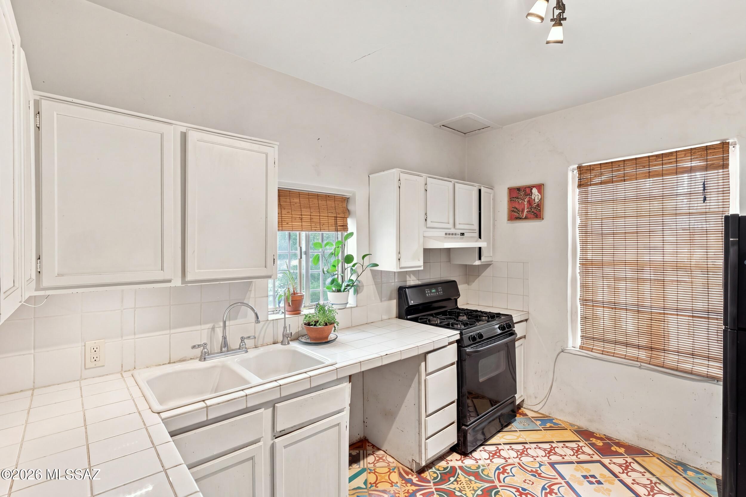 1804 S Santa Cruz Lane