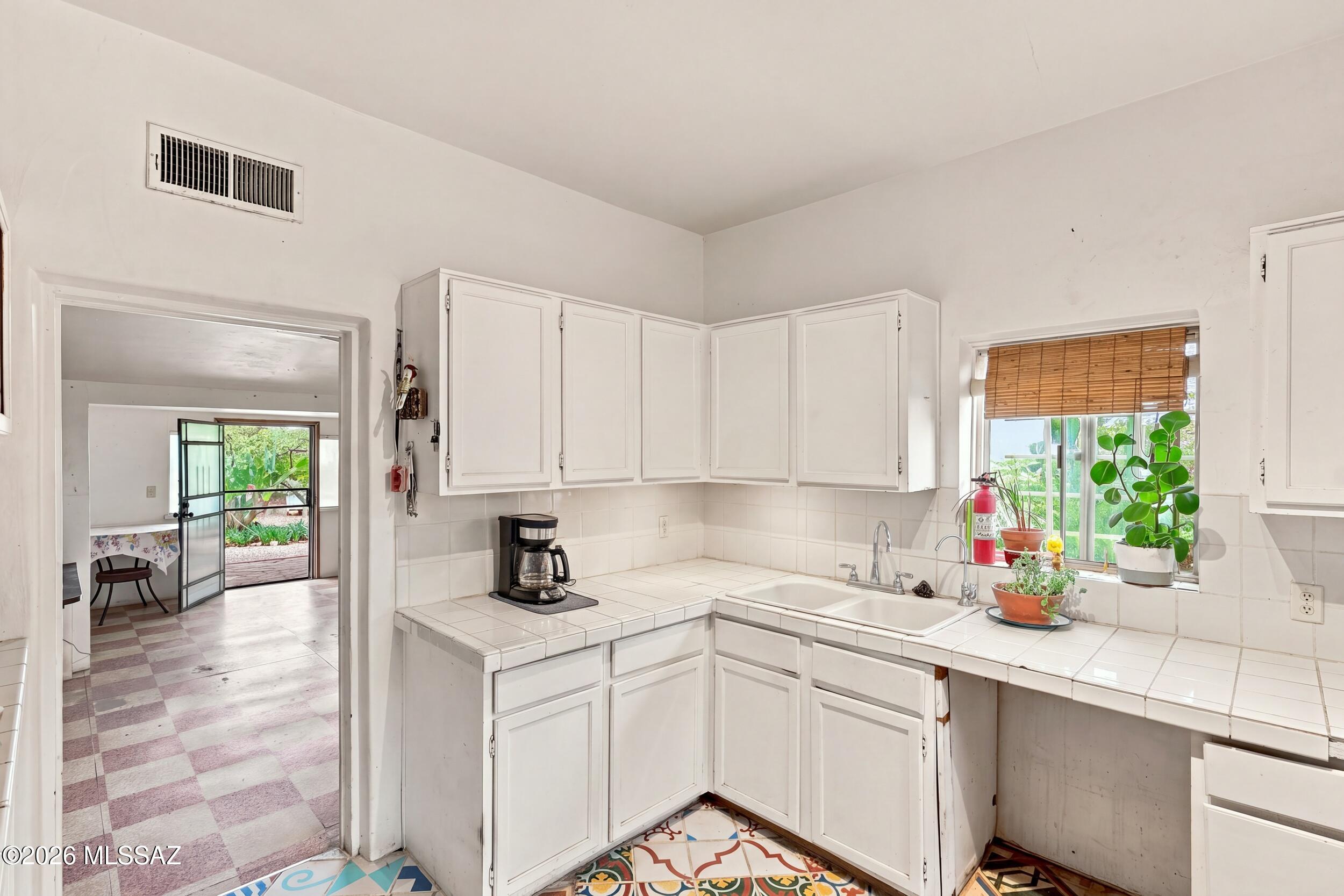1804 S Santa Cruz Lane