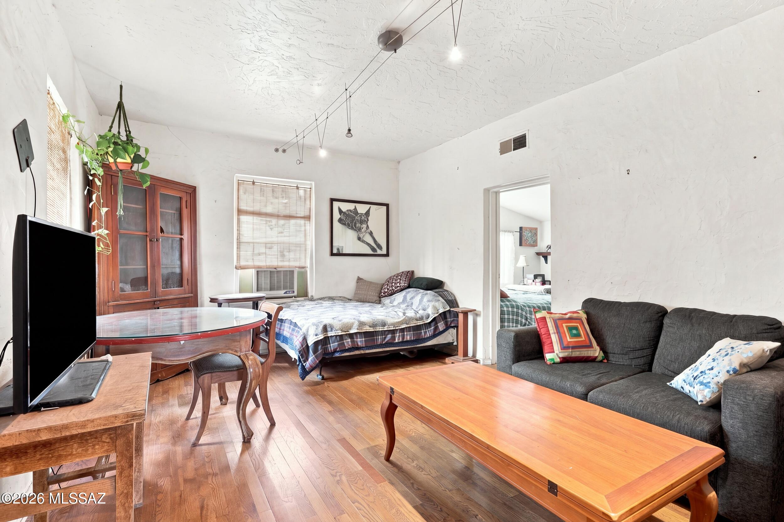 1804 S Santa Cruz Lane