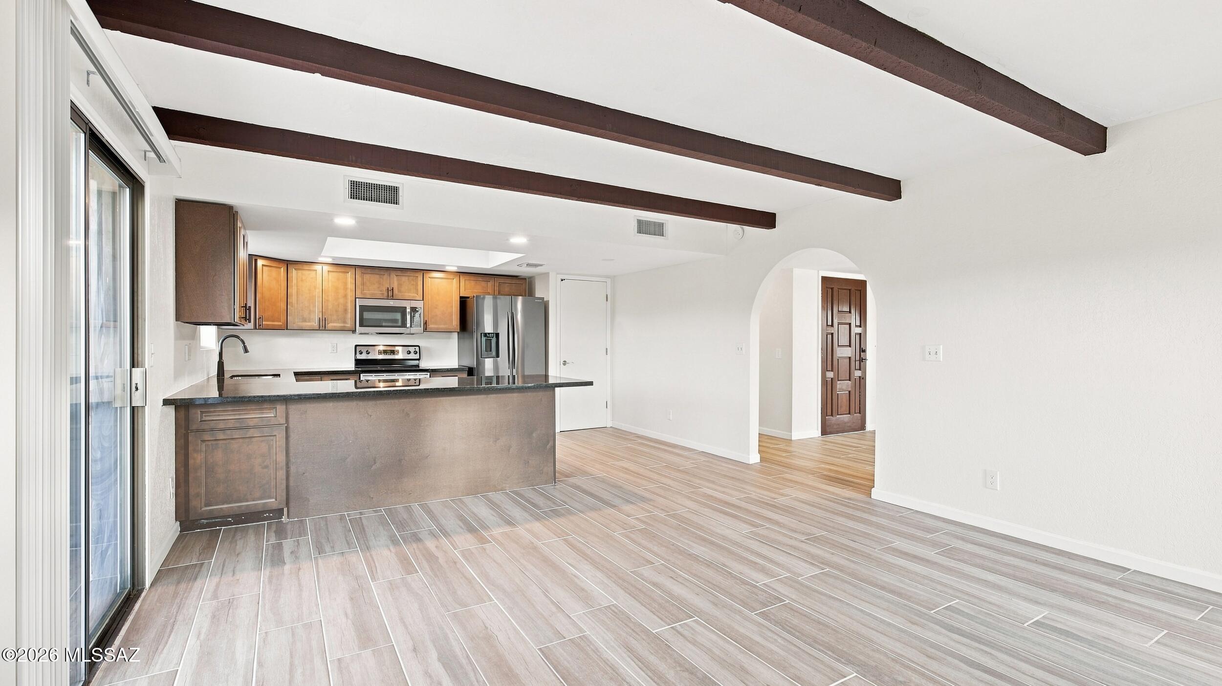916 W San Martin Drive