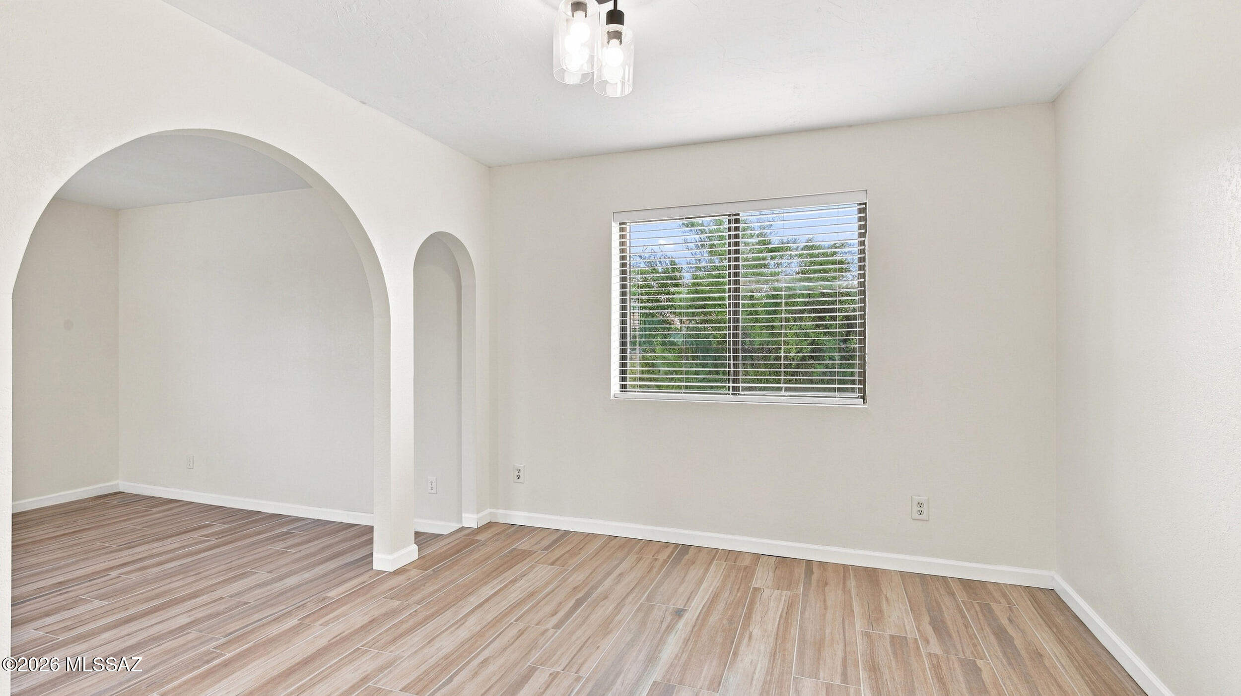 916 W San Martin Drive