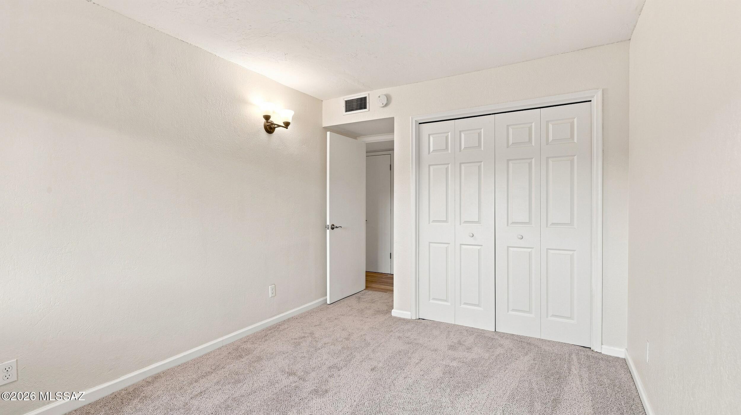 916 W San Martin Drive