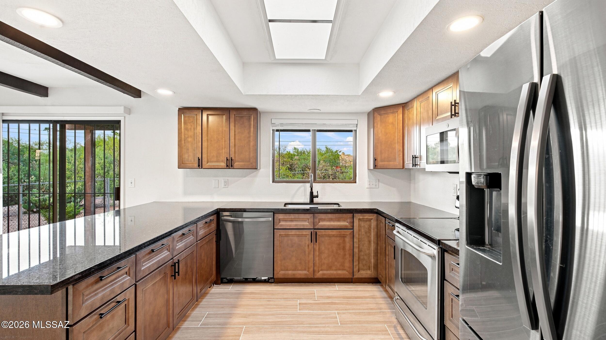 916 W San Martin Drive