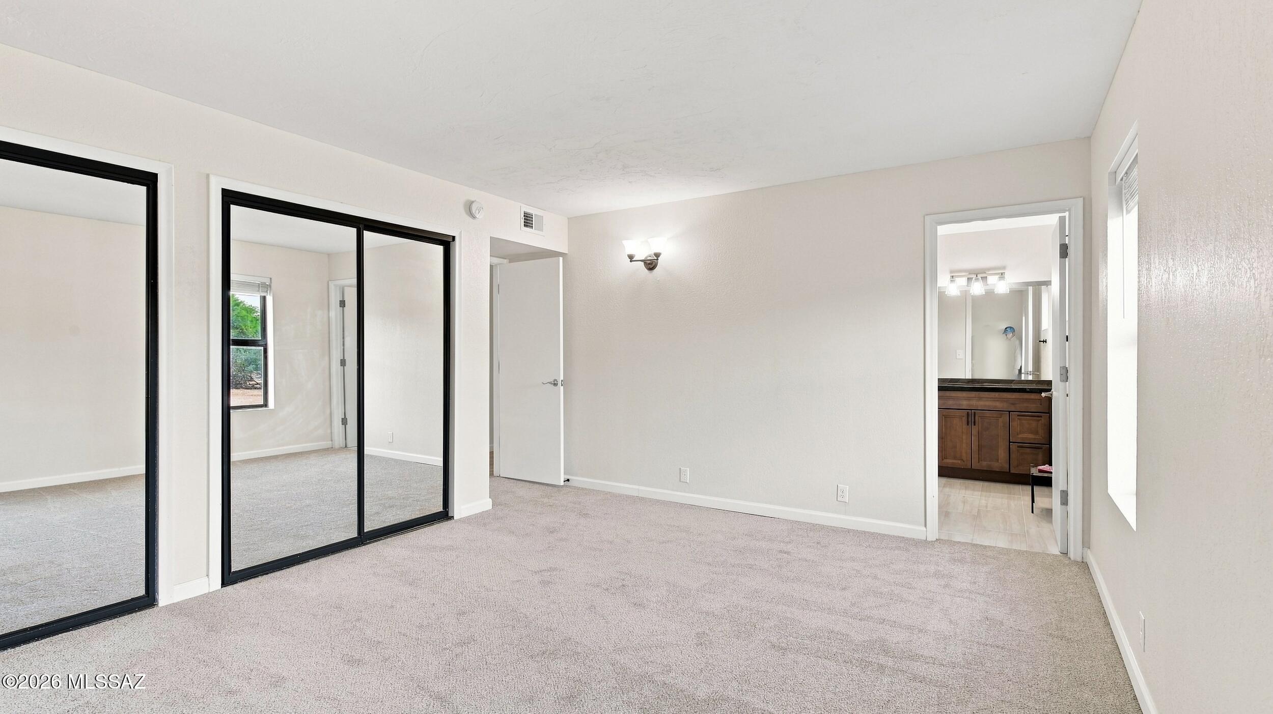916 W San Martin Drive