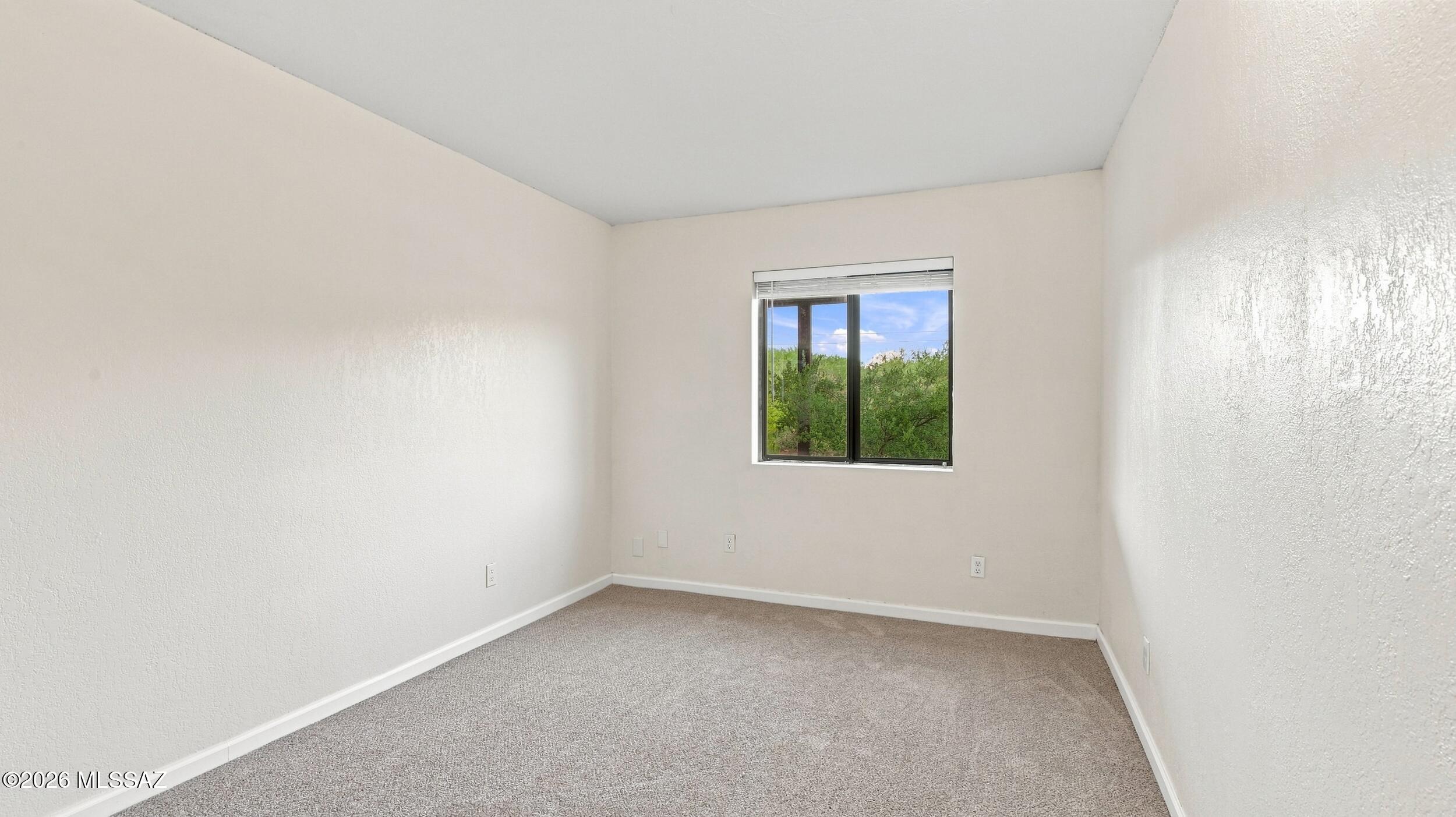 916 W San Martin Drive