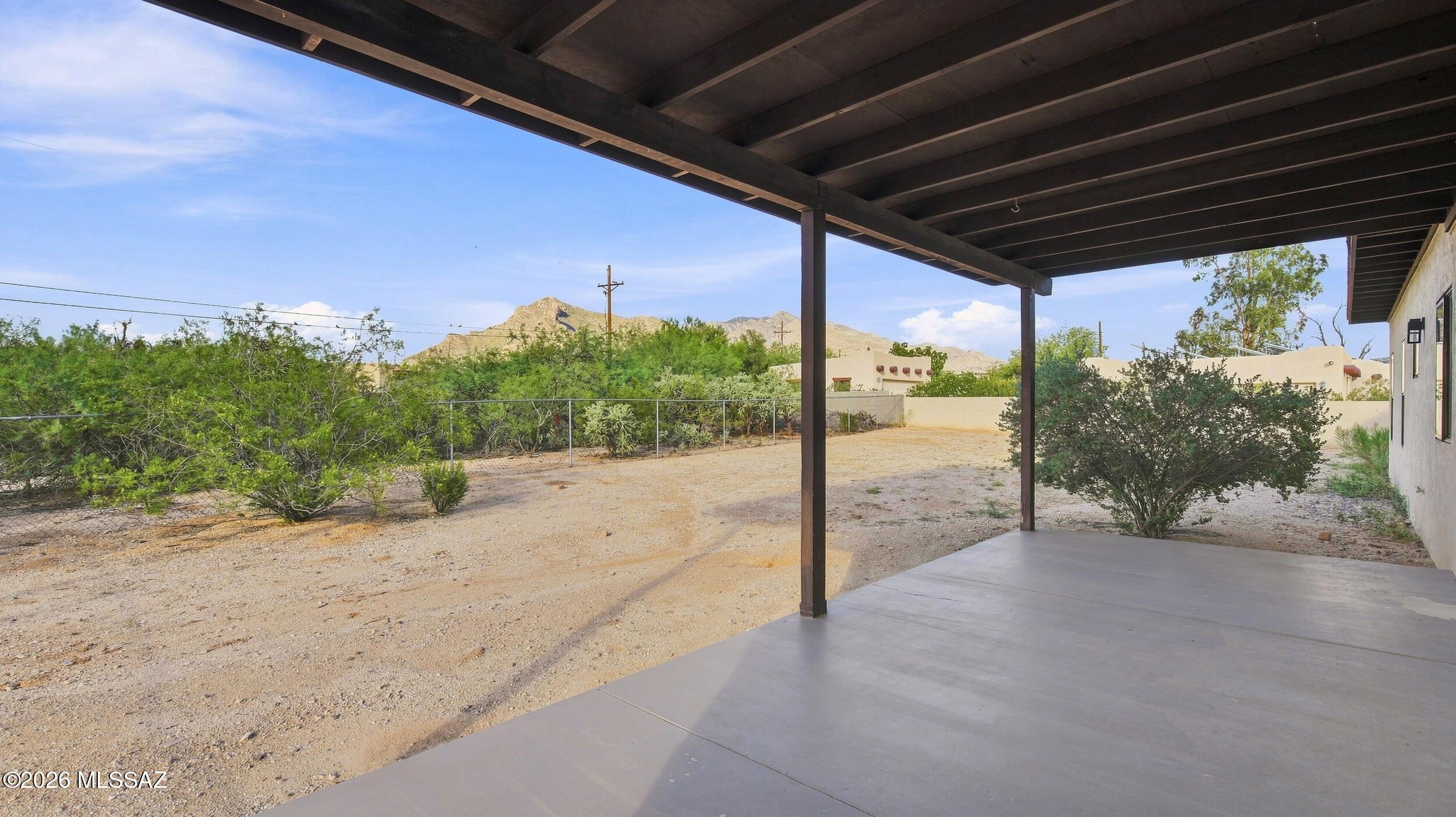 916 W San Martin Drive