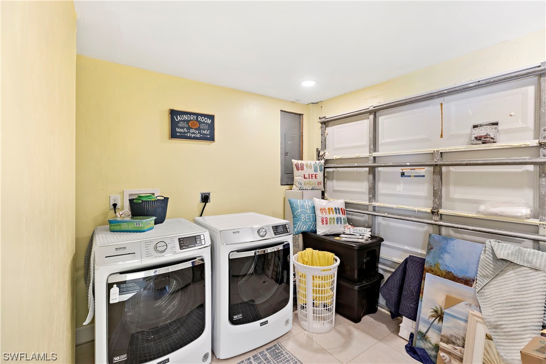 220 Curlew ST