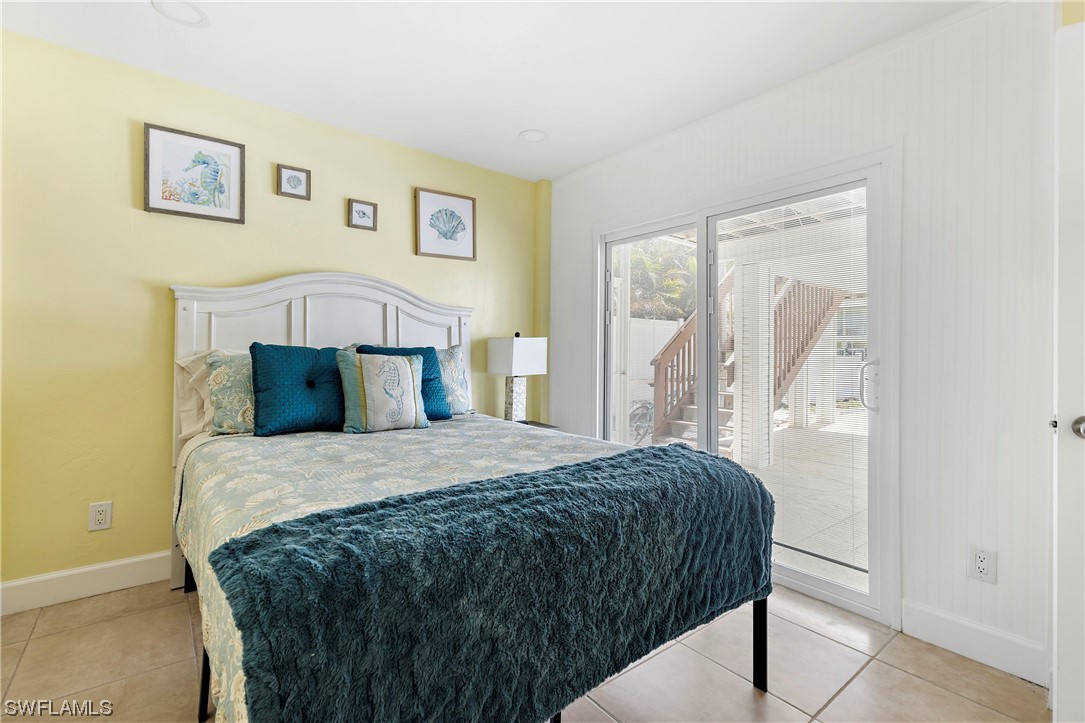220 Curlew ST