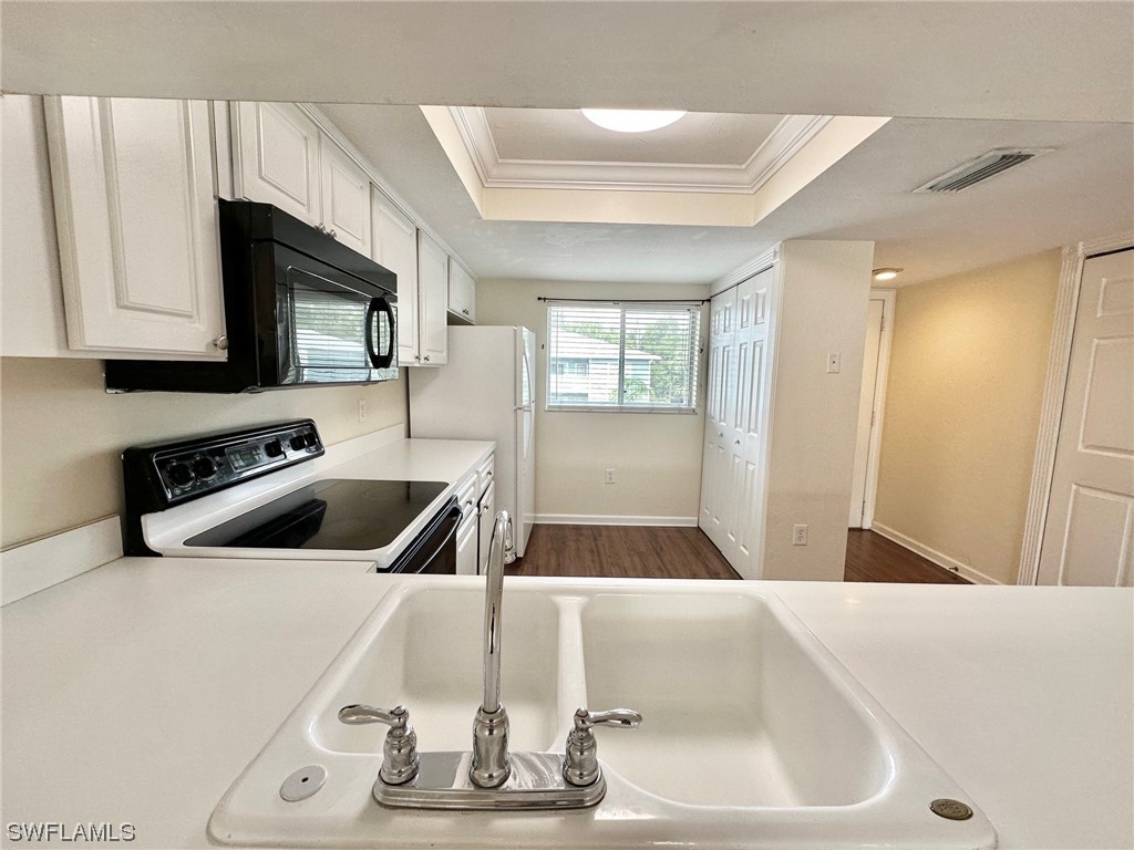 138 Cypress WAY E 5