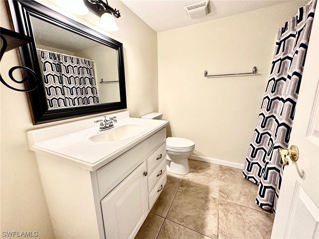 138 Cypress WAY E 5