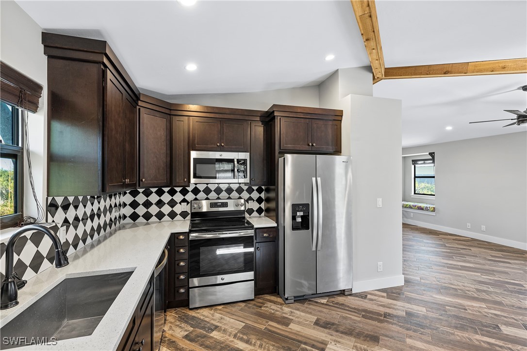 1346 Rosemary LN