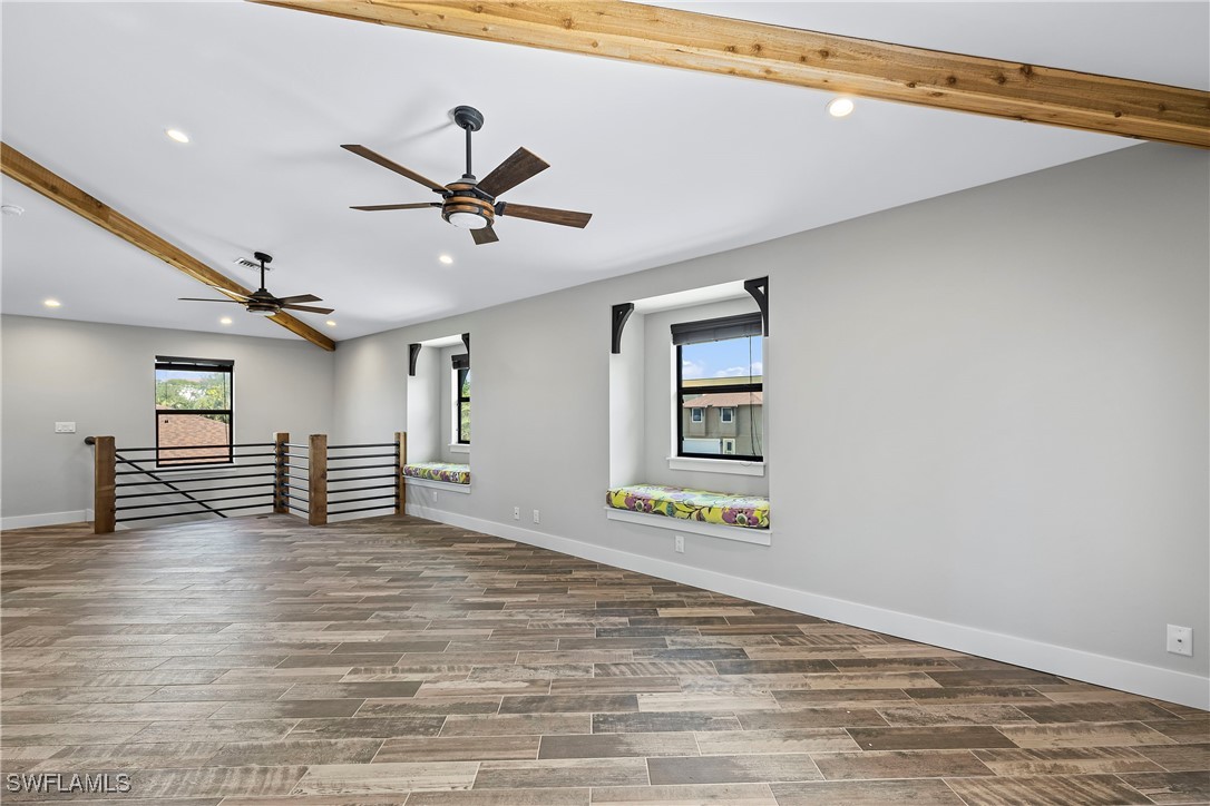 1346 Rosemary LN
