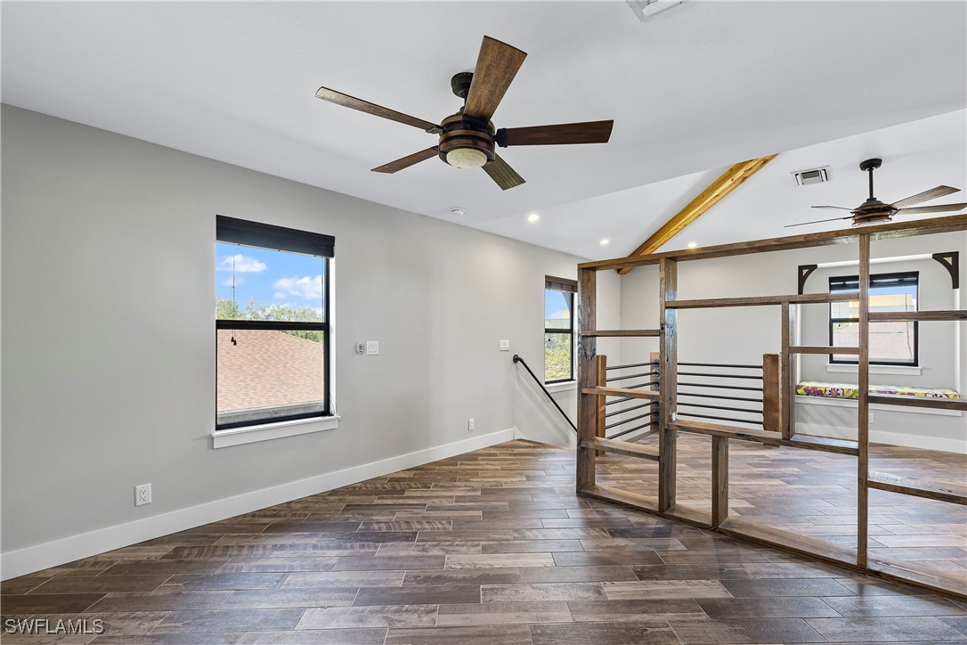 1346 Rosemary LN