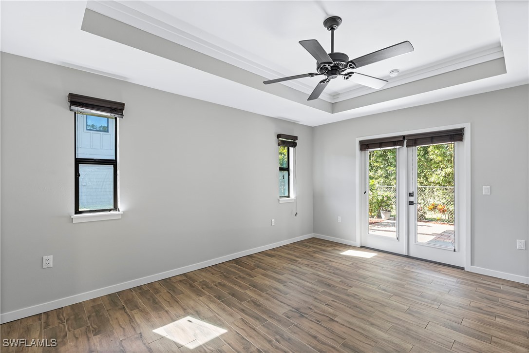 1346 Rosemary LN
