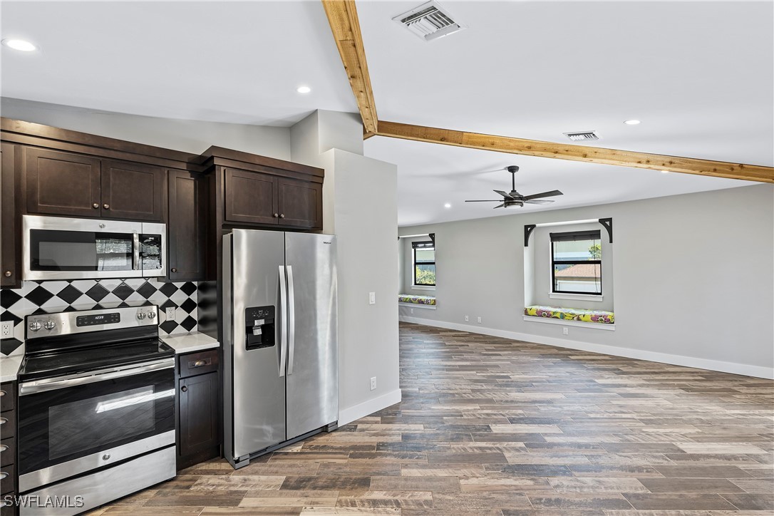 1346 Rosemary LN