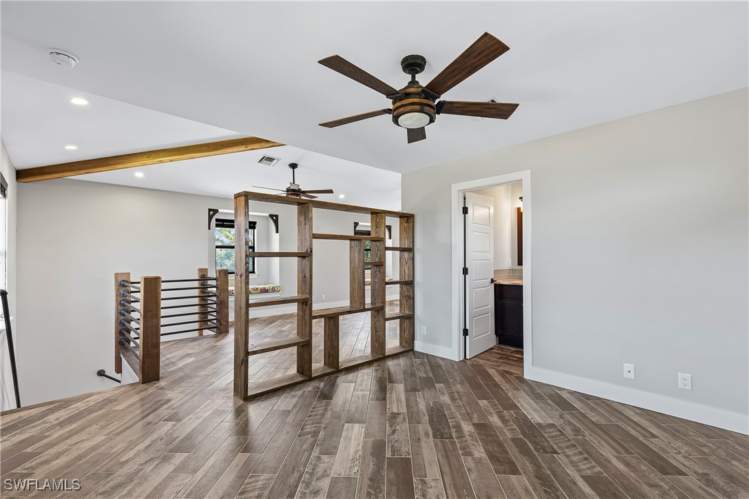 1346 Rosemary LN
