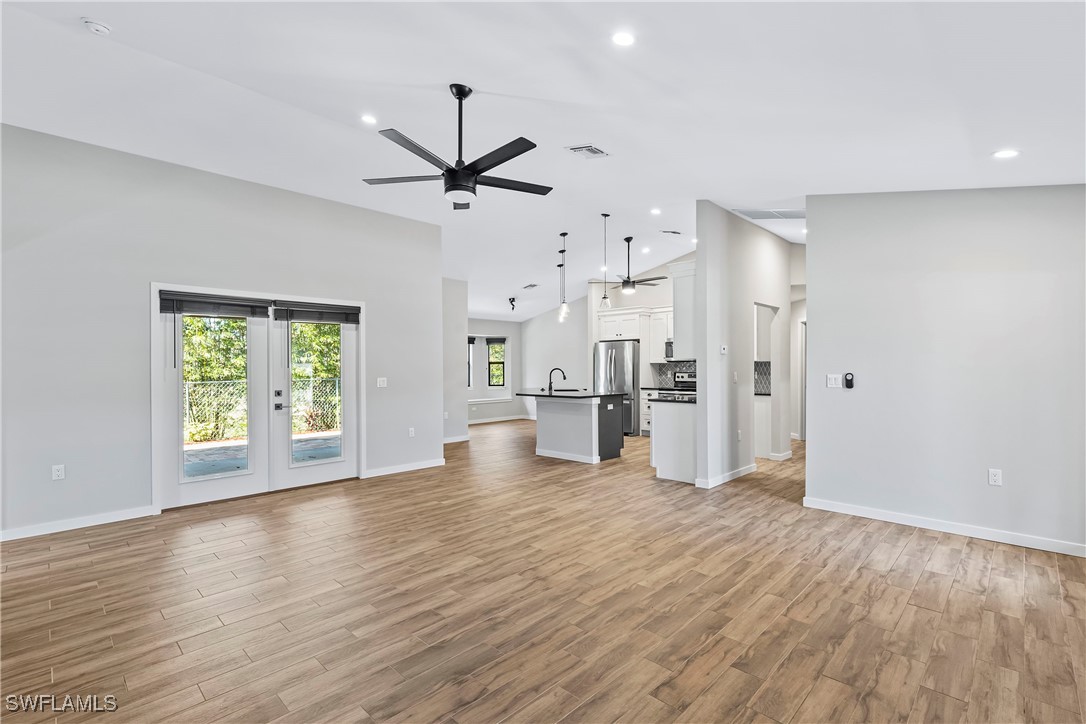 1346 Rosemary LN