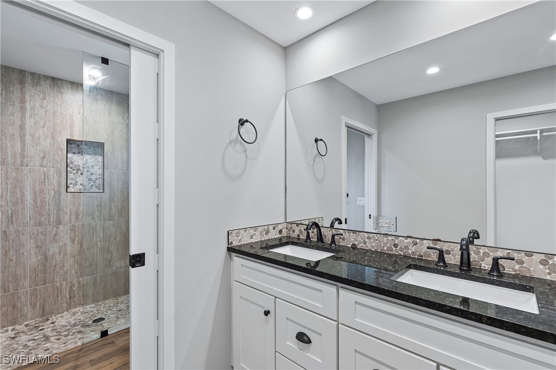1346 Rosemary LN