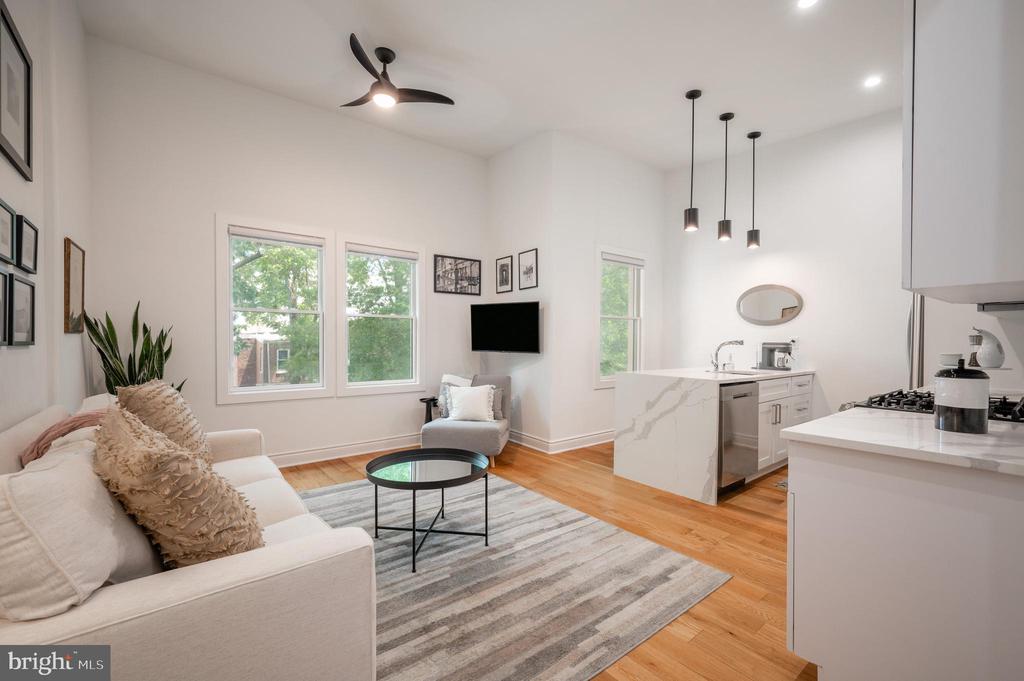 317 3RD STREET SE Unit: 32