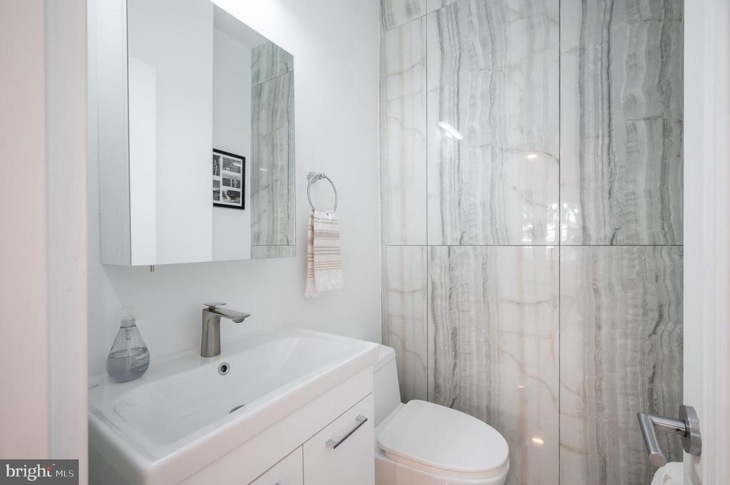 317 3RD STREET SE Unit: 32
