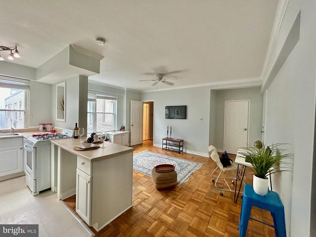 2130 N N STREET NW Unit: 503