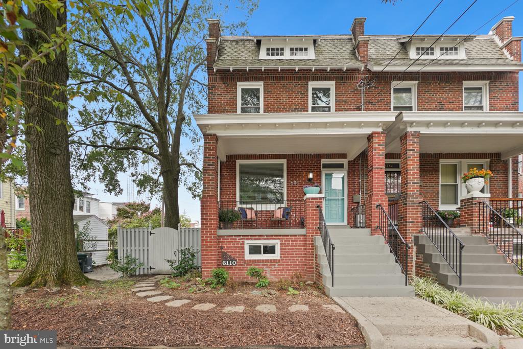 6110 7TH PLACE NW