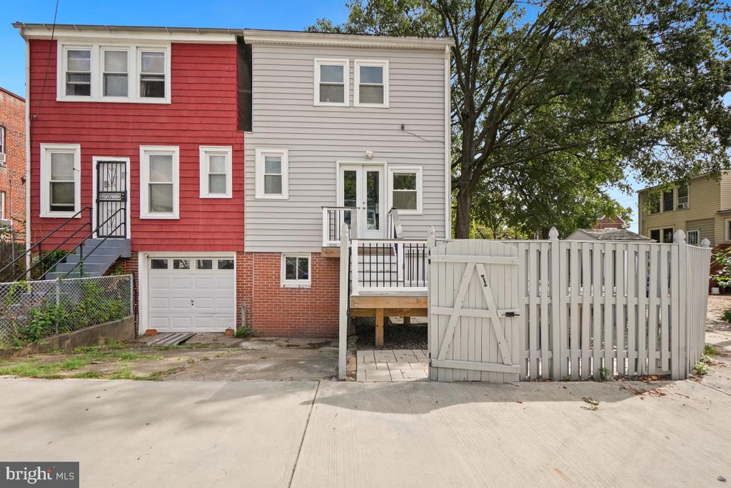 6110 7TH PLACE NW