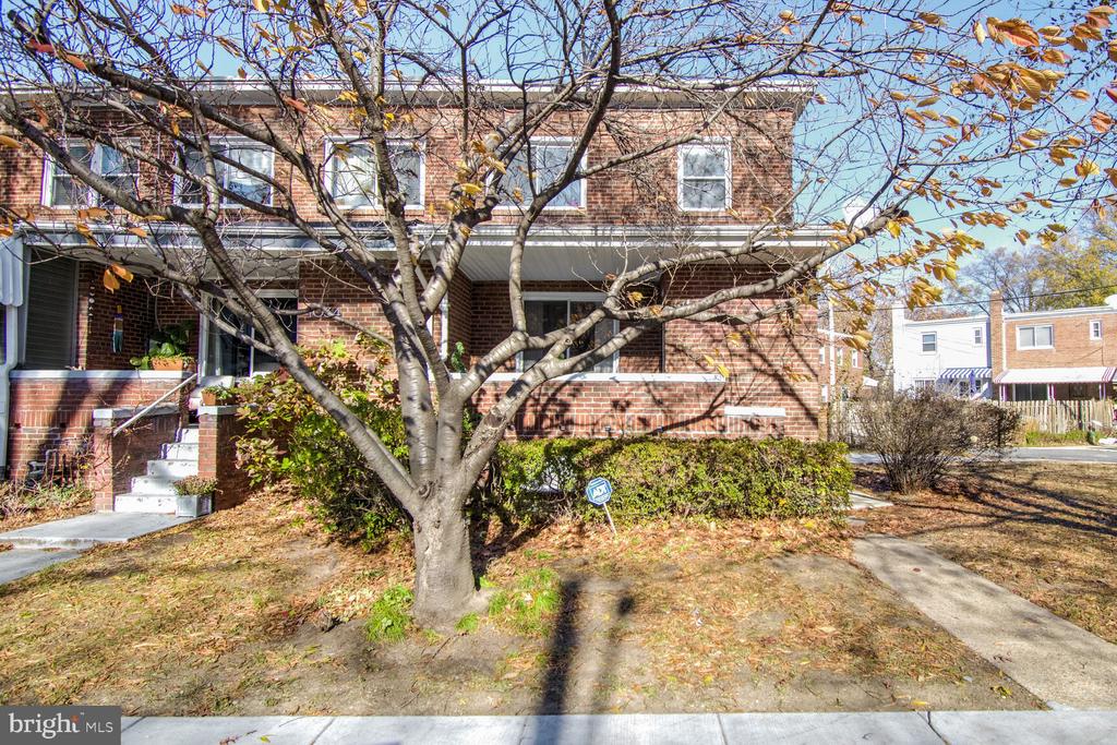 1036 CRITTENDEN STREET NE