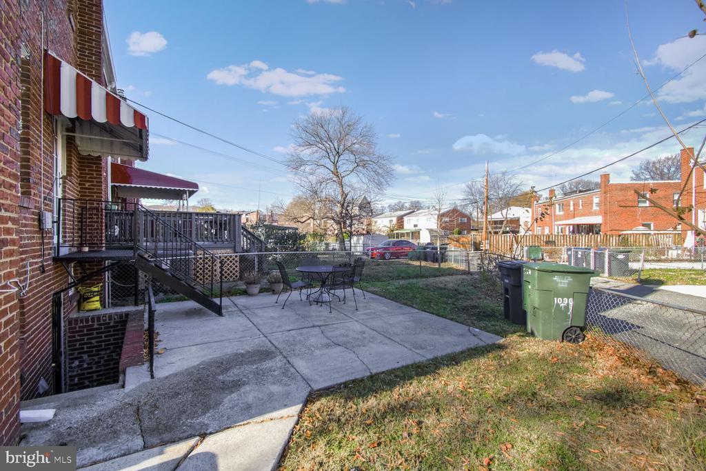 1036 CRITTENDEN STREET NE