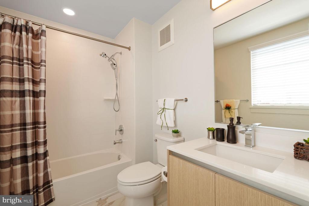 1309 E STREET SE Unit: 35