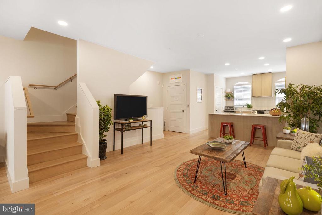 1309 E STREET SE Unit: 35